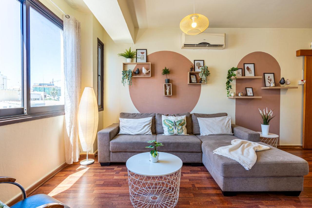 Celine'S 2 Bedrooms Apartment In Larnaca Center Exterior foto